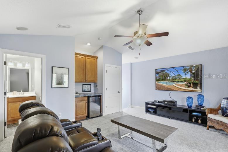 34 N WATERVIEW DRIVE