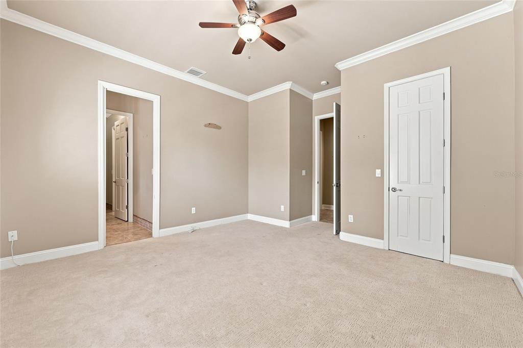 5 ROMA COURT