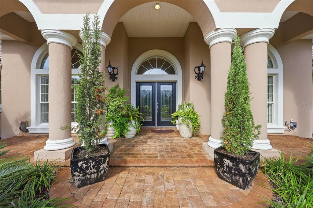 5 ROMA COURT