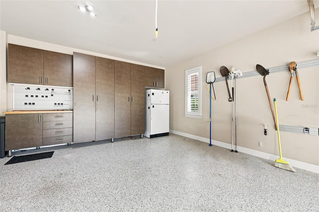5 ROMA COURT