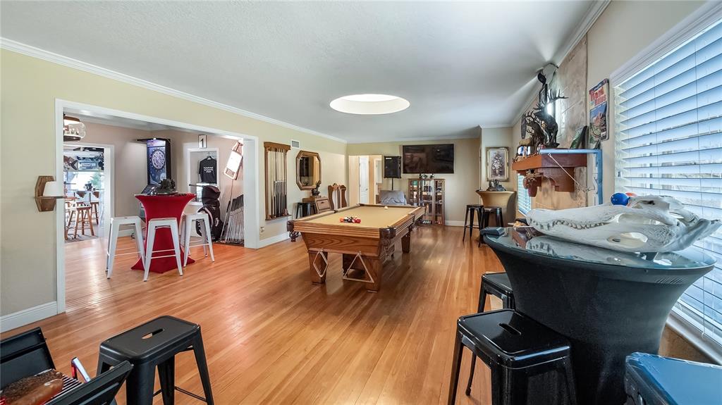 1241 W LAKESHORE DRIVE