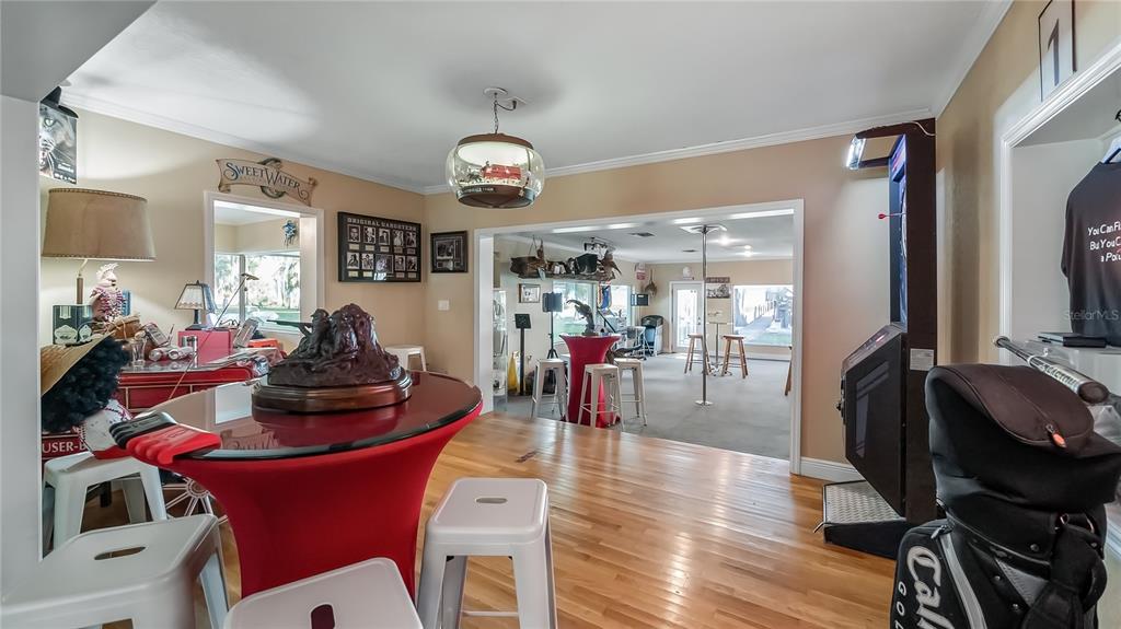 1241 W LAKESHORE DRIVE