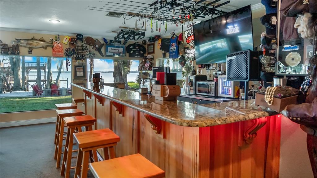 1241 W LAKESHORE DRIVE