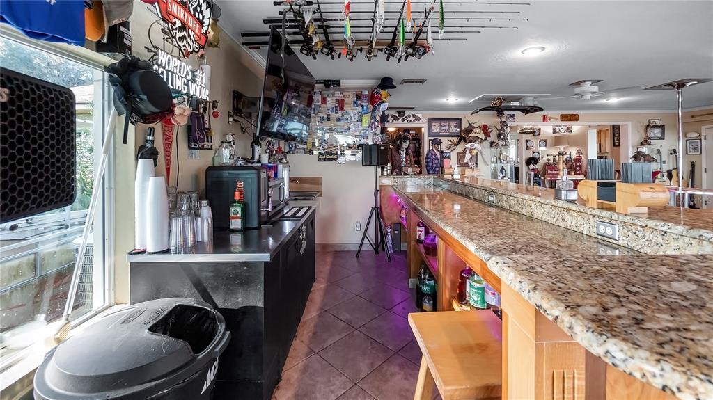 1241 W LAKESHORE DRIVE