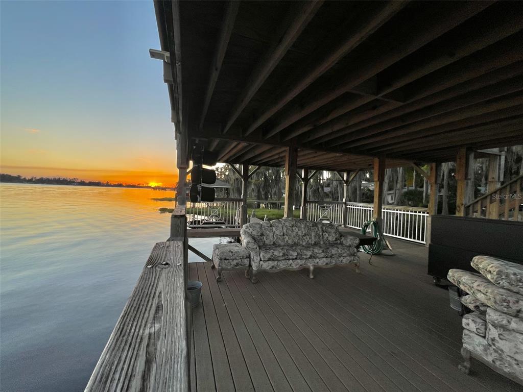 1241 W LAKESHORE DRIVE