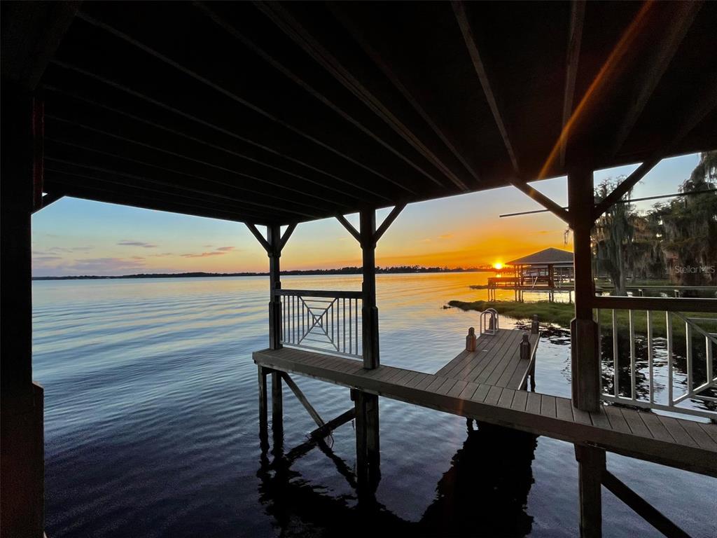 1241 W LAKESHORE DRIVE