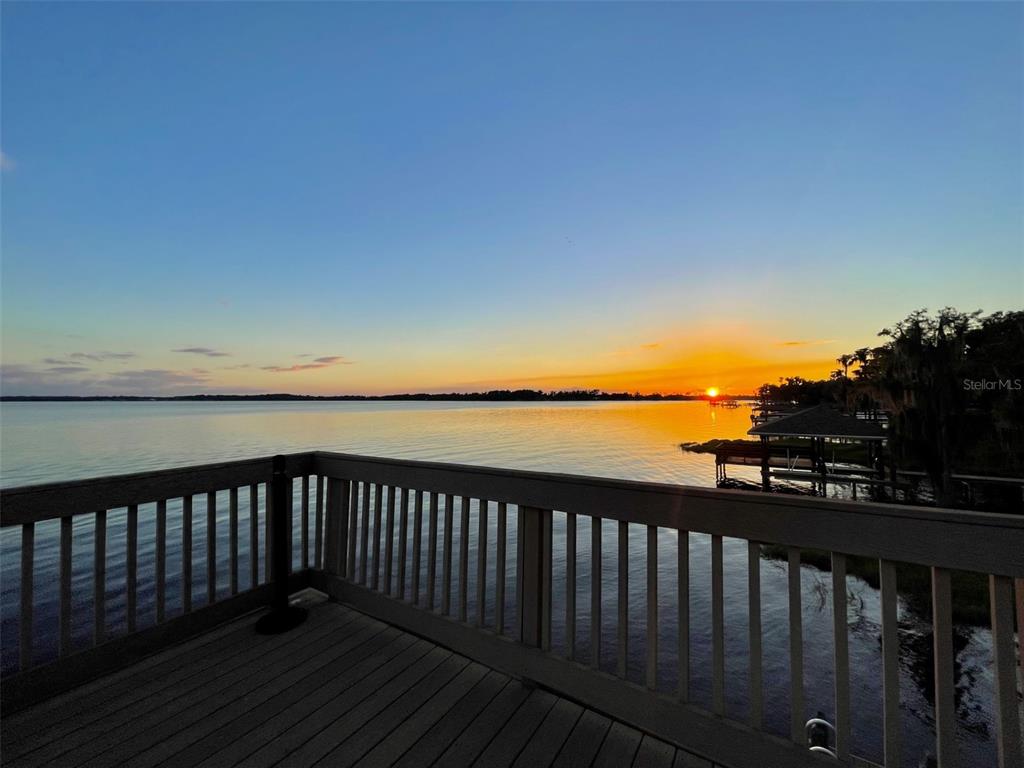 1241 W LAKESHORE DRIVE