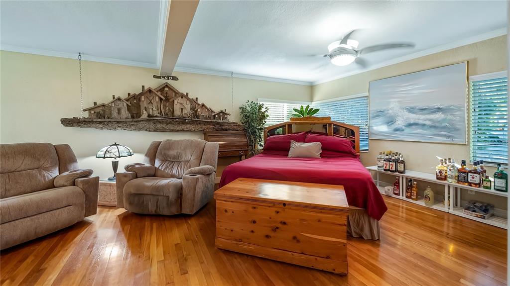 1241 W LAKESHORE DRIVE