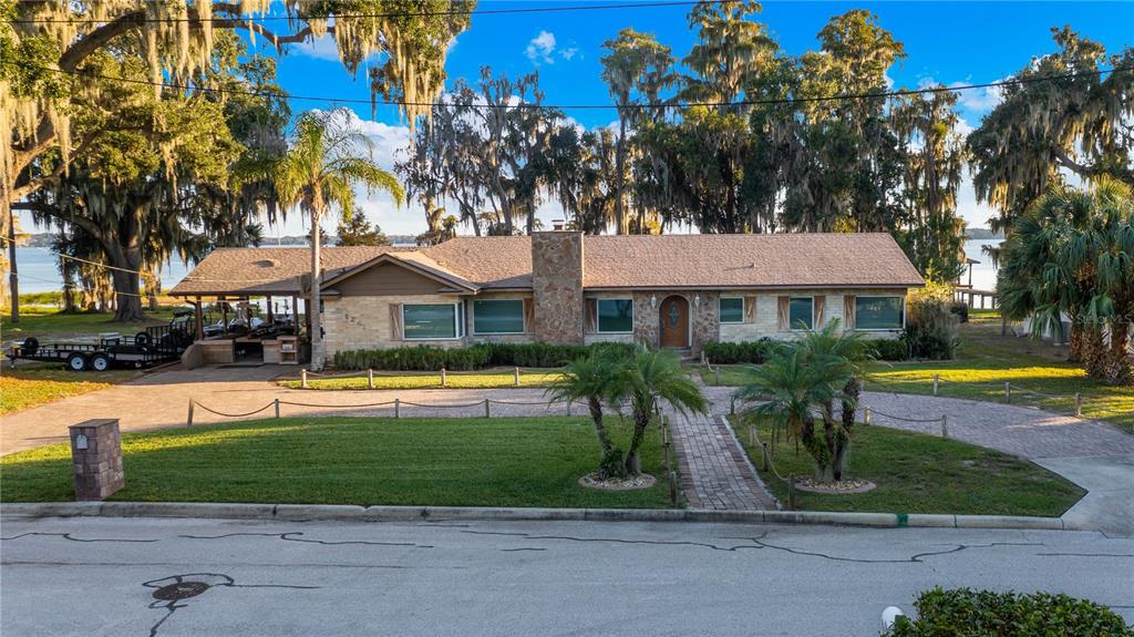 1241 W LAKESHORE DRIVE