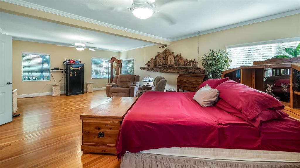 1241 W LAKESHORE DRIVE