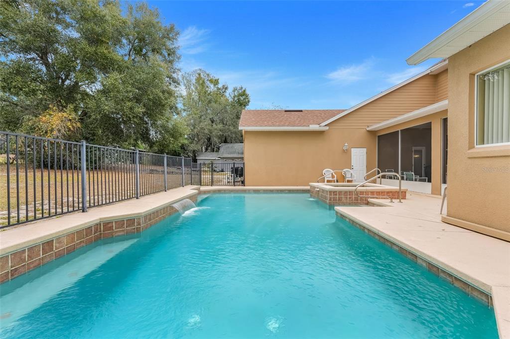 10336 LAKE LOUISA ROAD