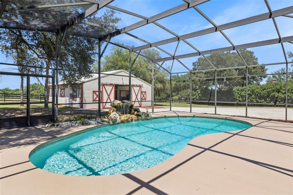 14951 THOROUGHBRED LN