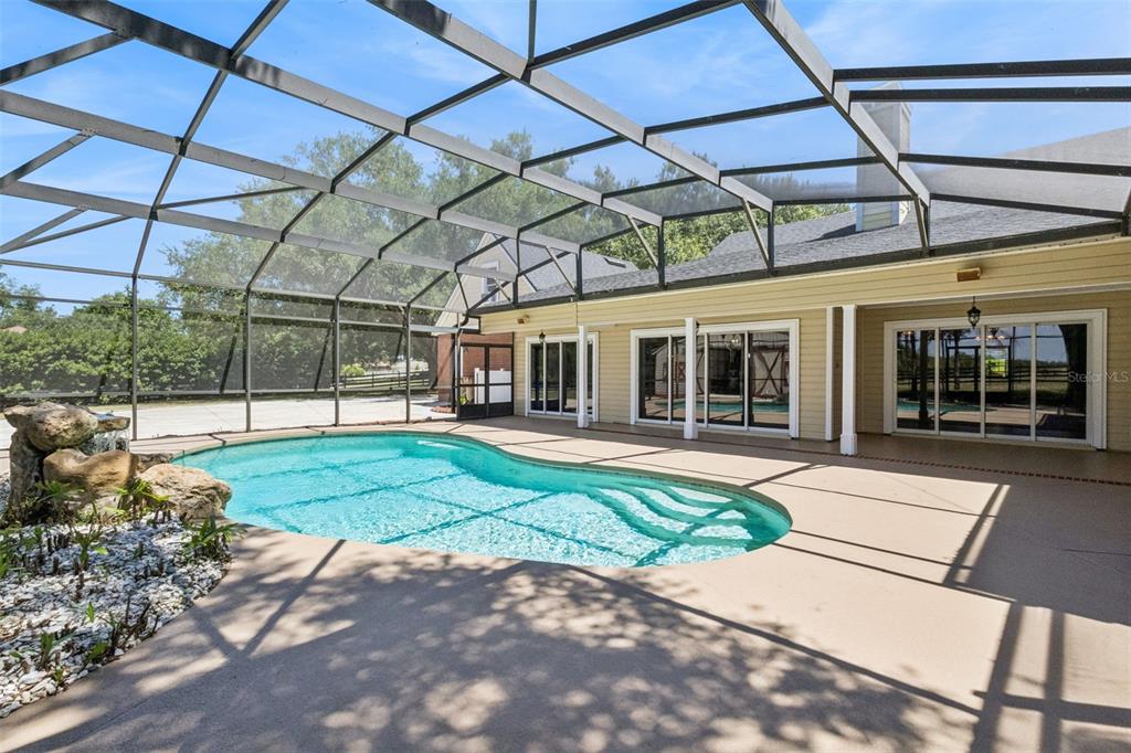 14951 THOROUGHBRED LN
