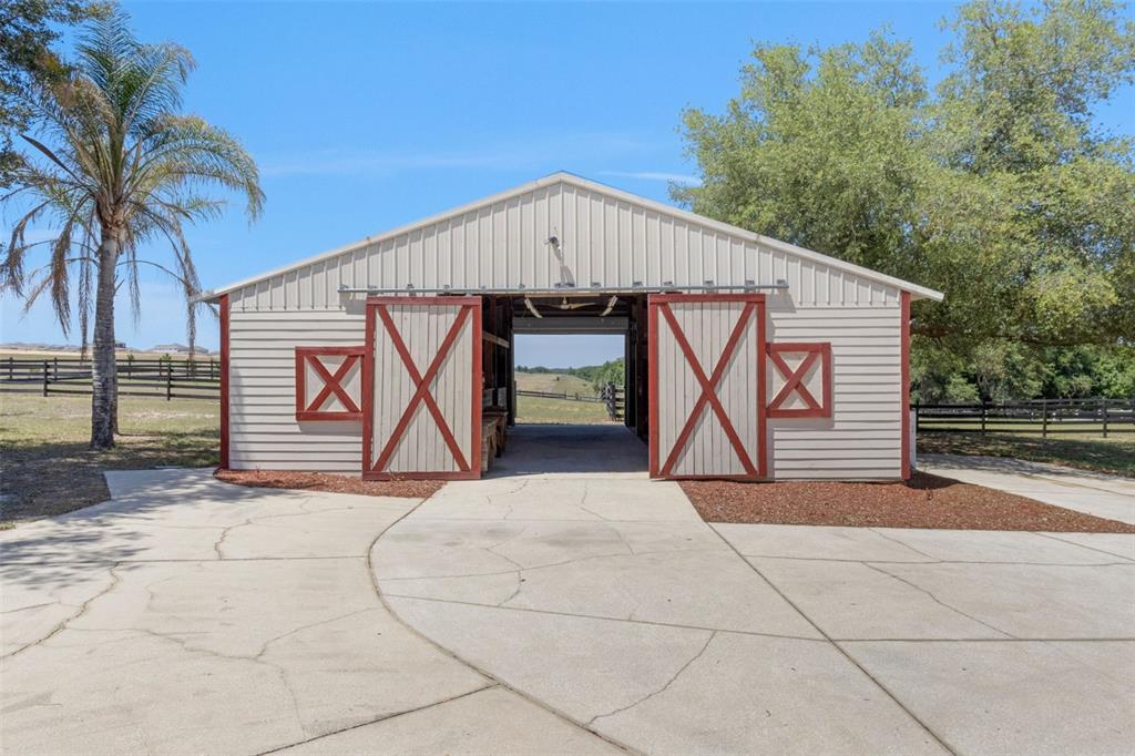 14951 THOROUGHBRED LN
