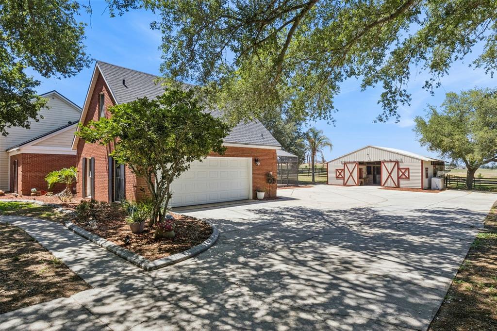 14951 THOROUGHBRED LN