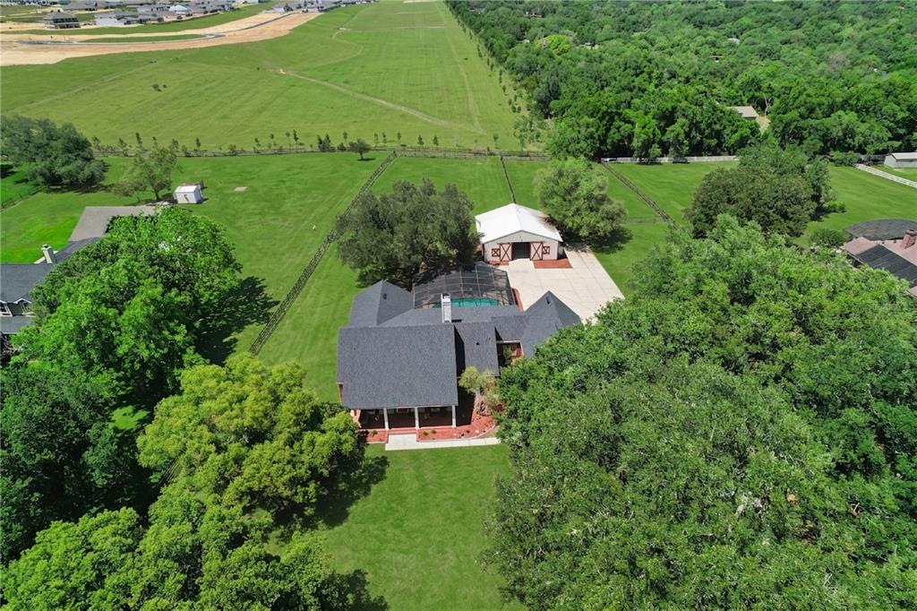 14951 THOROUGHBRED LN