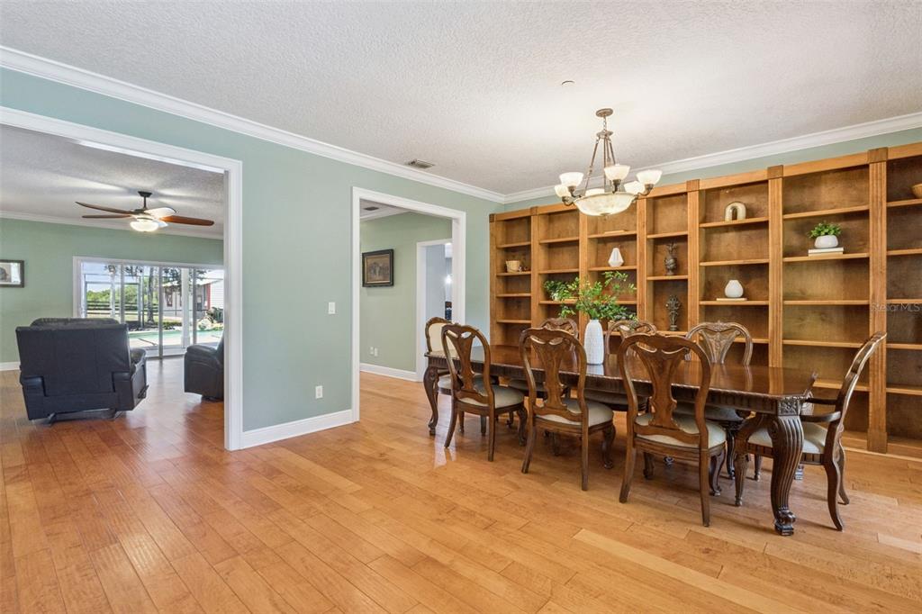 14951 THOROUGHBRED LN