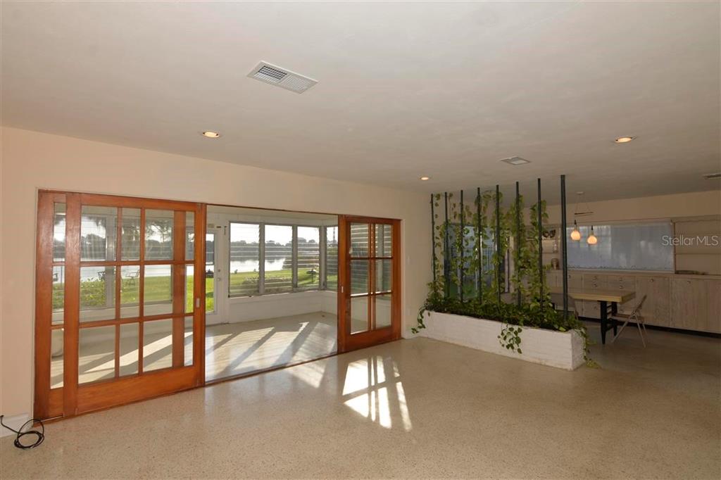 3045 CECELIA DRIVE