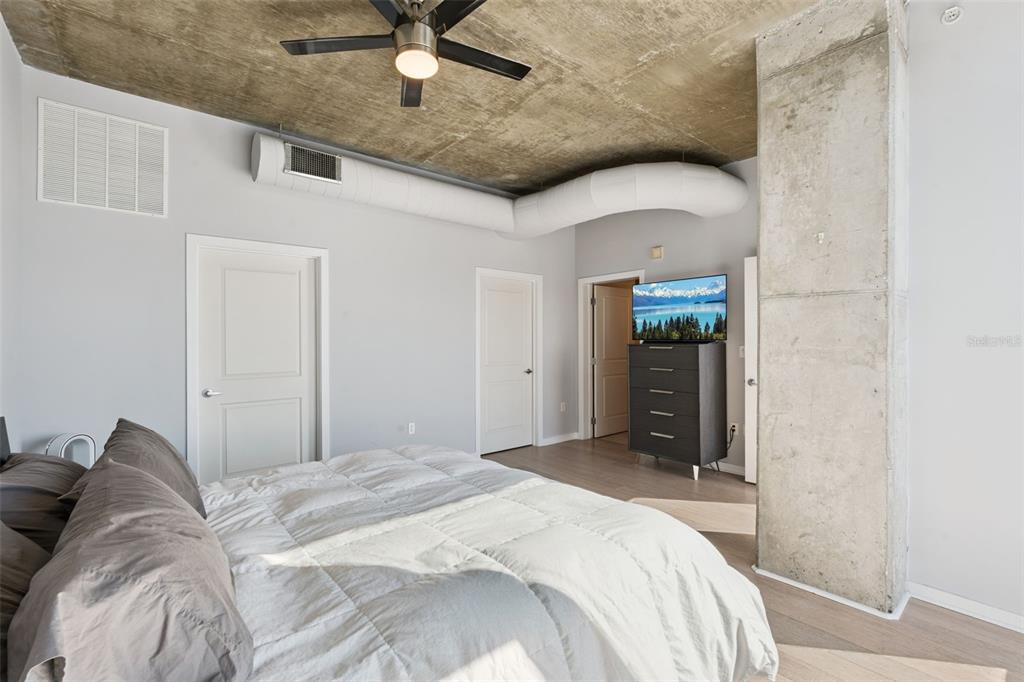 155 S COURT AVENUE UNIT P-2901