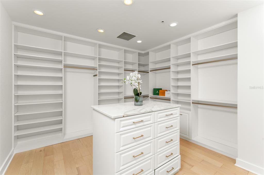 150 E ROBINSON STREET UNIT PH3