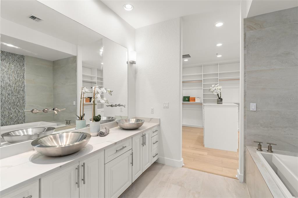 150 E ROBINSON STREET UNIT PH3