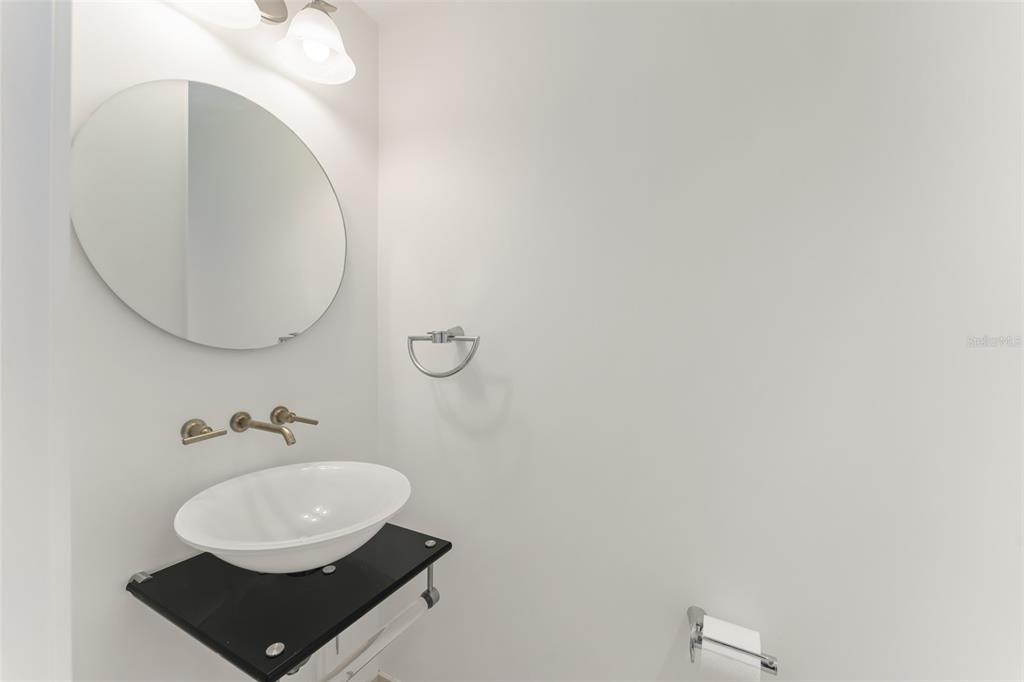 150 E ROBINSON STREET UNIT PH3