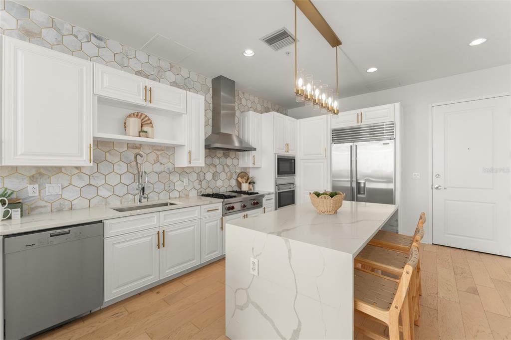 150 E ROBINSON STREET UNIT PH3