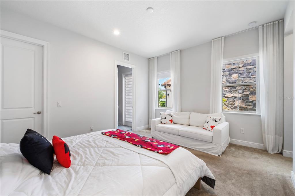 15686 PANTHER LAKE DRIVE