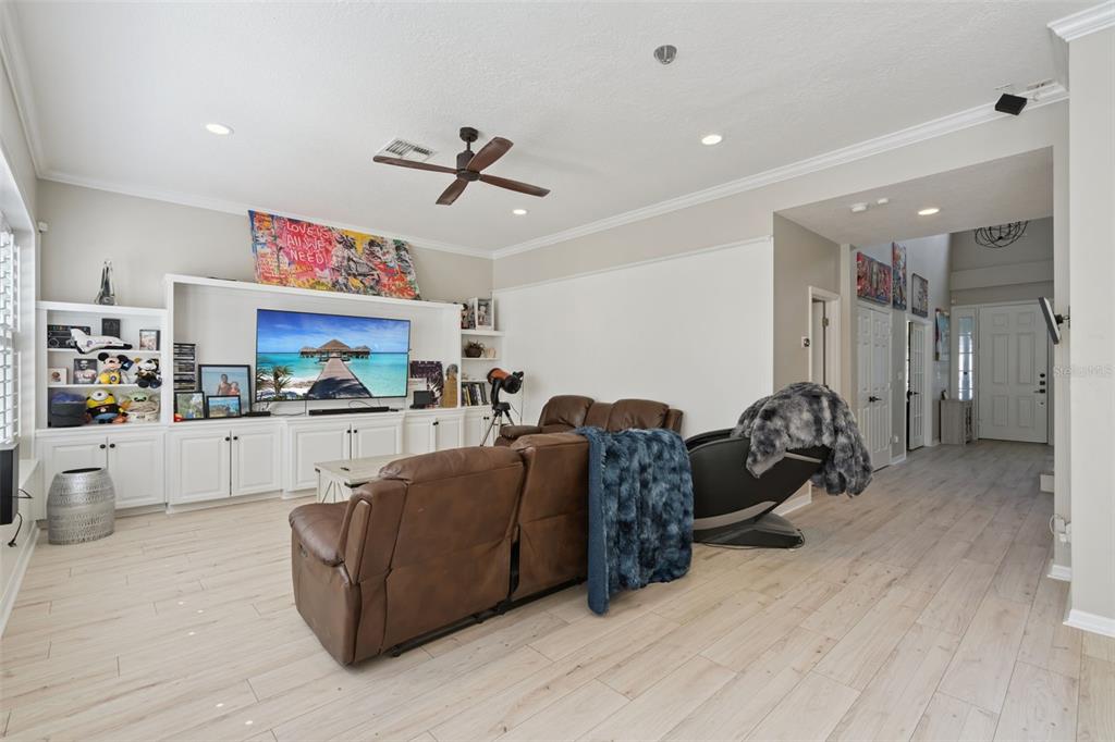 928 JASMINE STREET