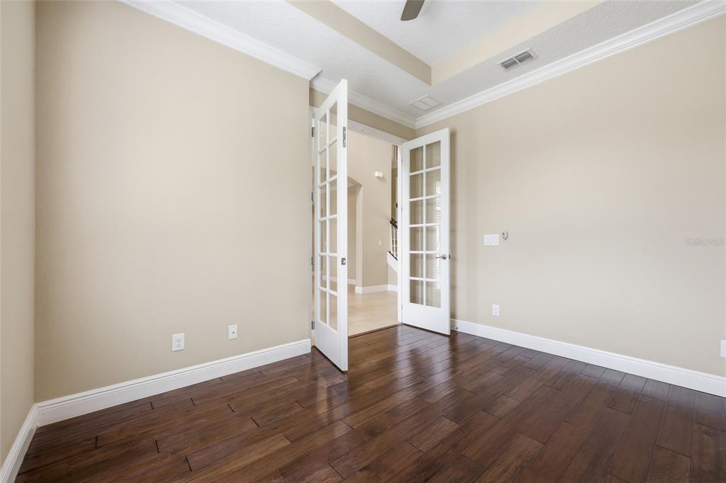 504 CINDER POINT