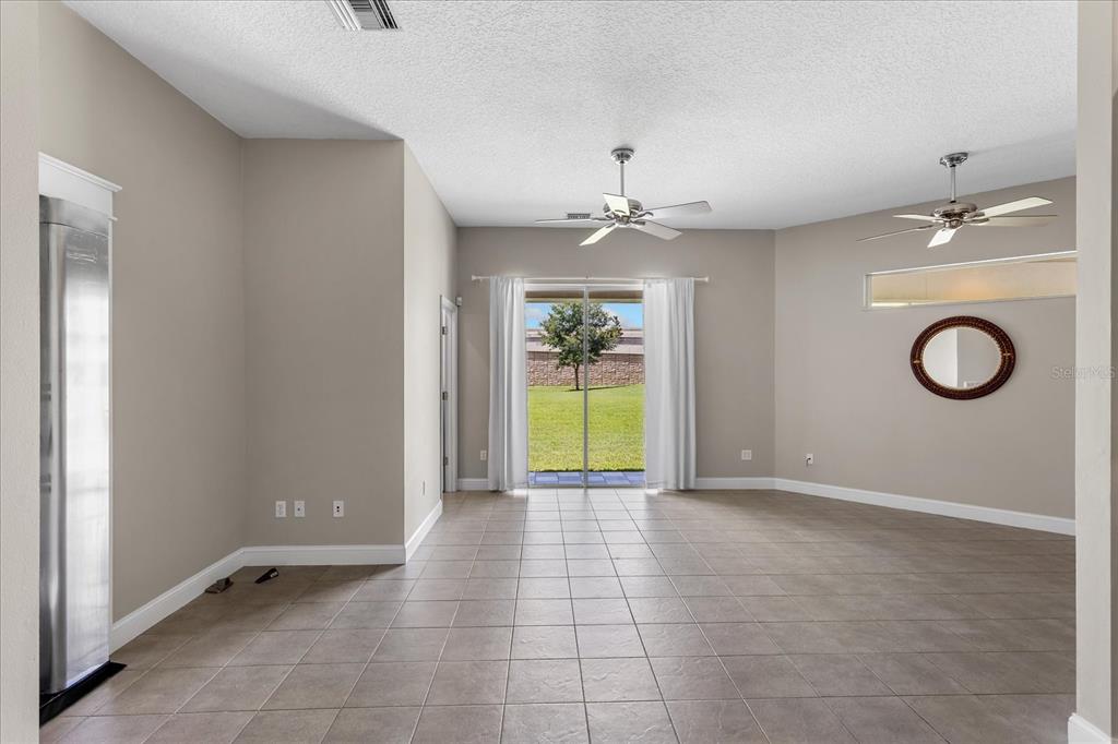 180 RIVER OAKS CIRCLE