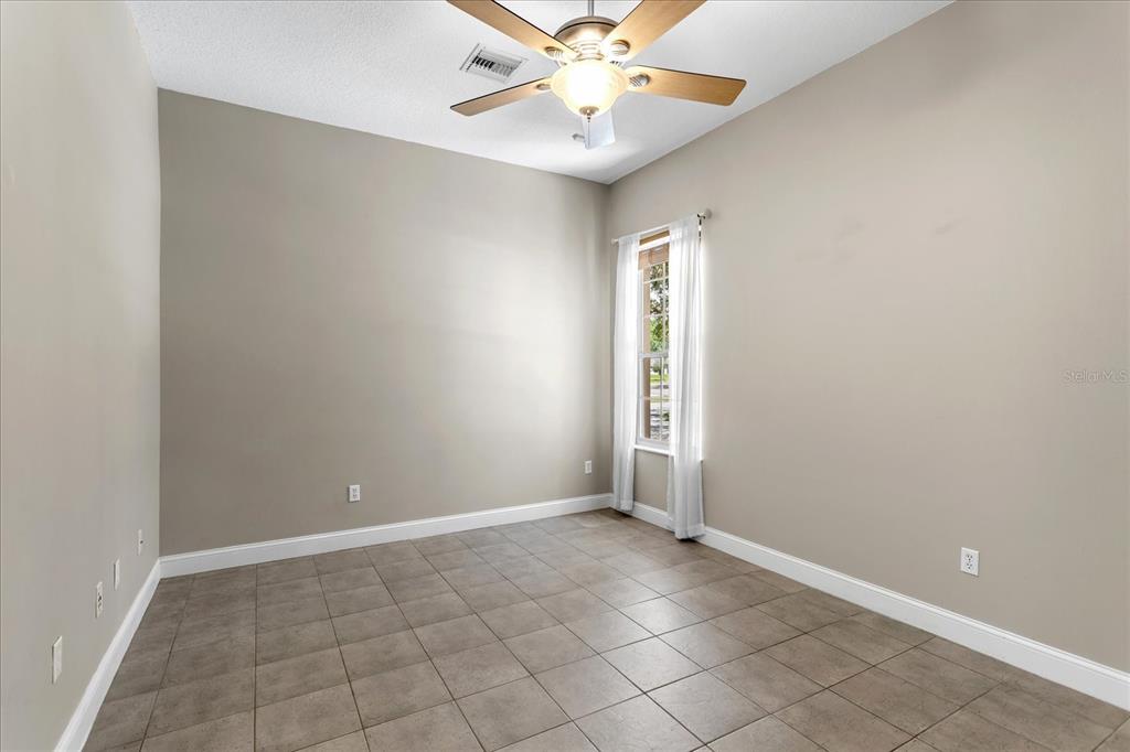 180 RIVER OAKS CIRCLE