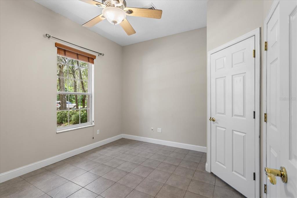 180 RIVER OAKS CIRCLE