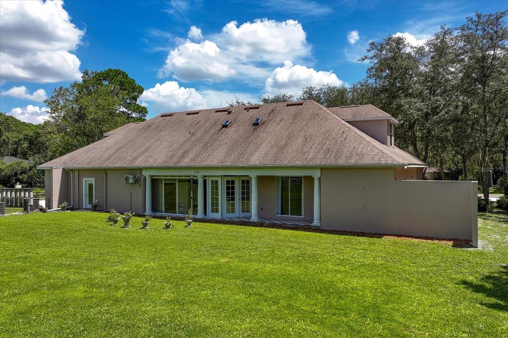 180 RIVER OAKS CIRCLE