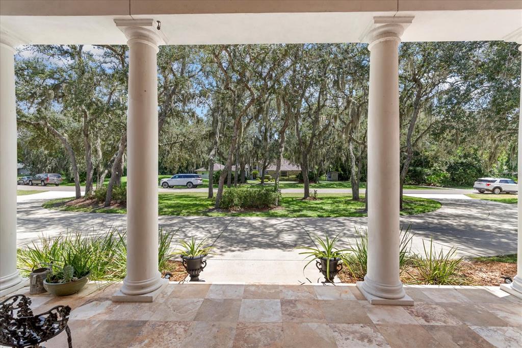 180 RIVER OAKS CIRCLE