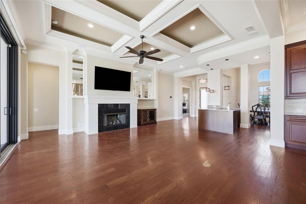12102 MONTALCINO CIRCLE