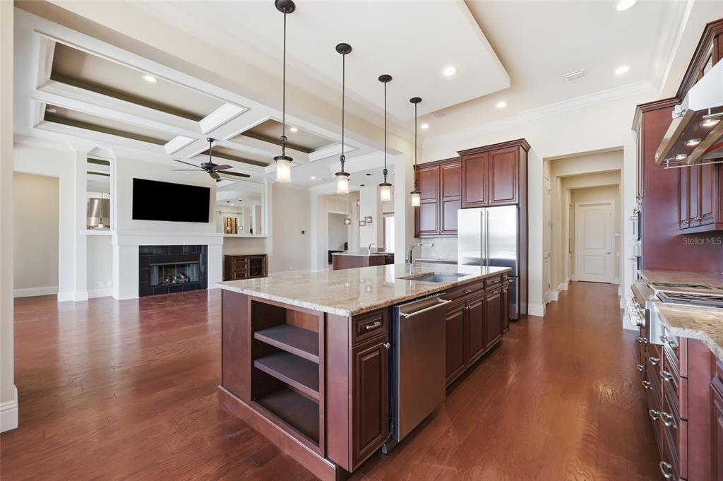 12102 MONTALCINO CIRCLE