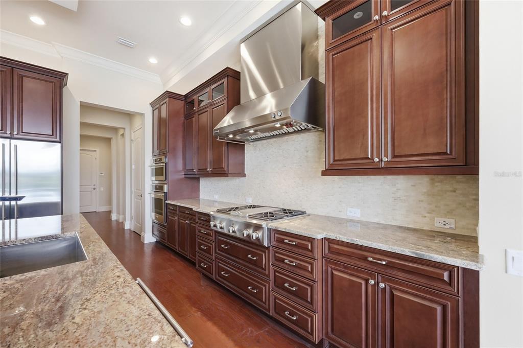 12102 MONTALCINO CIRCLE