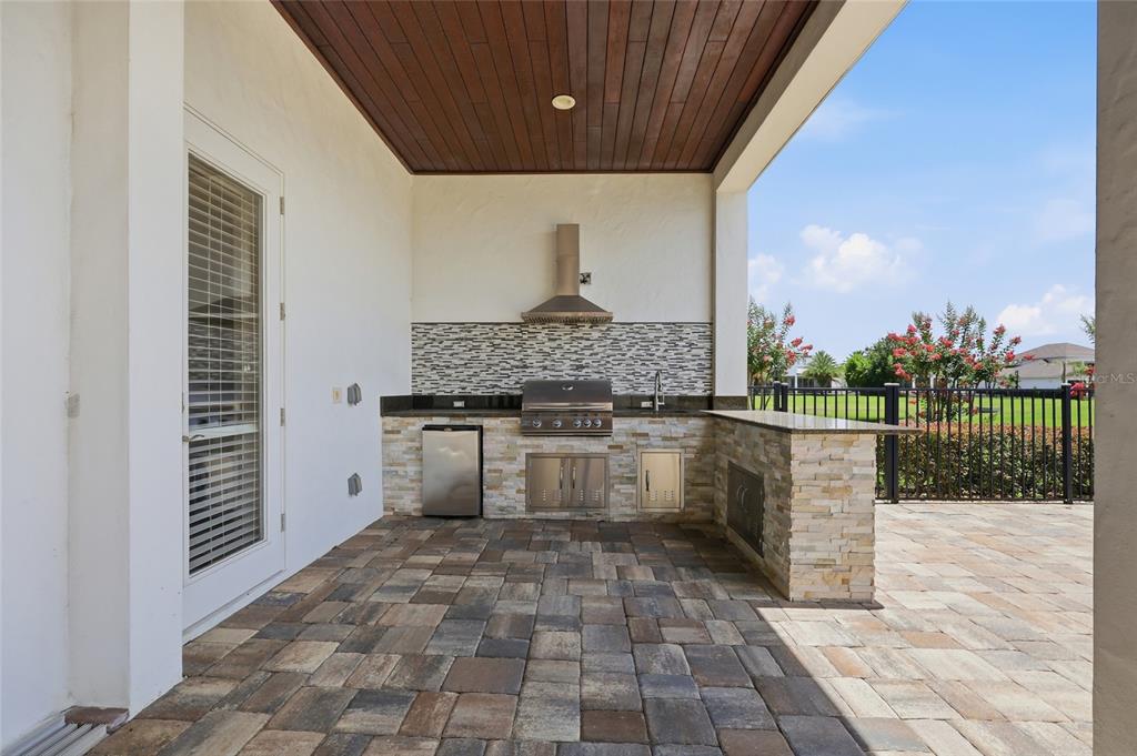 12102 MONTALCINO CIRCLE