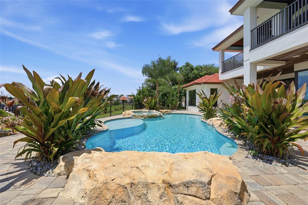 12102 MONTALCINO CIRCLE
