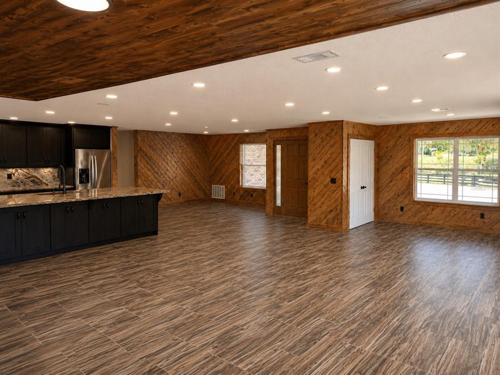 6820 COUNTY ROAD 561