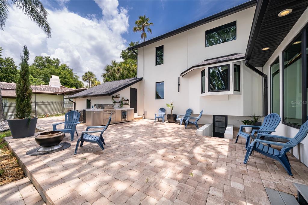 1420 ALOMA AVENUE