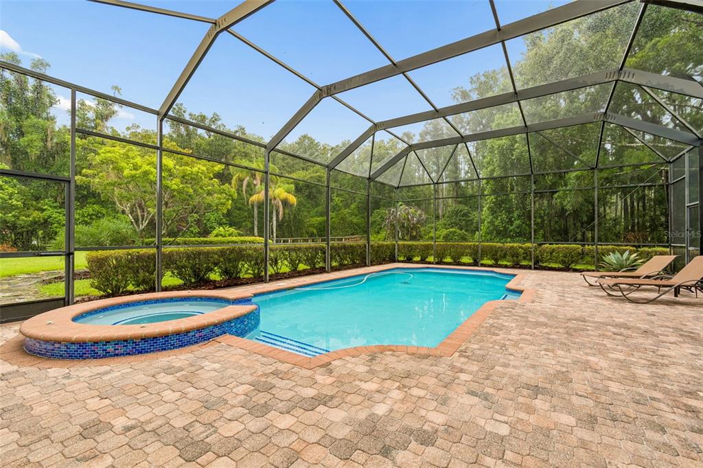 21105 LAKE VIENNA DRIVE