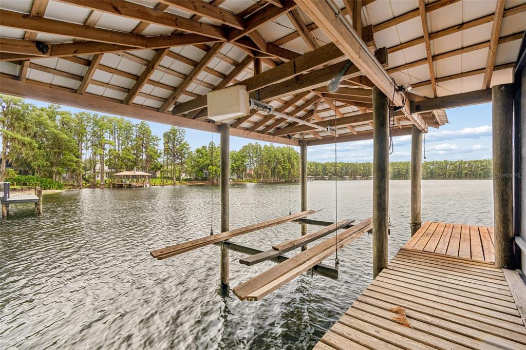 21105 LAKE VIENNA DRIVE