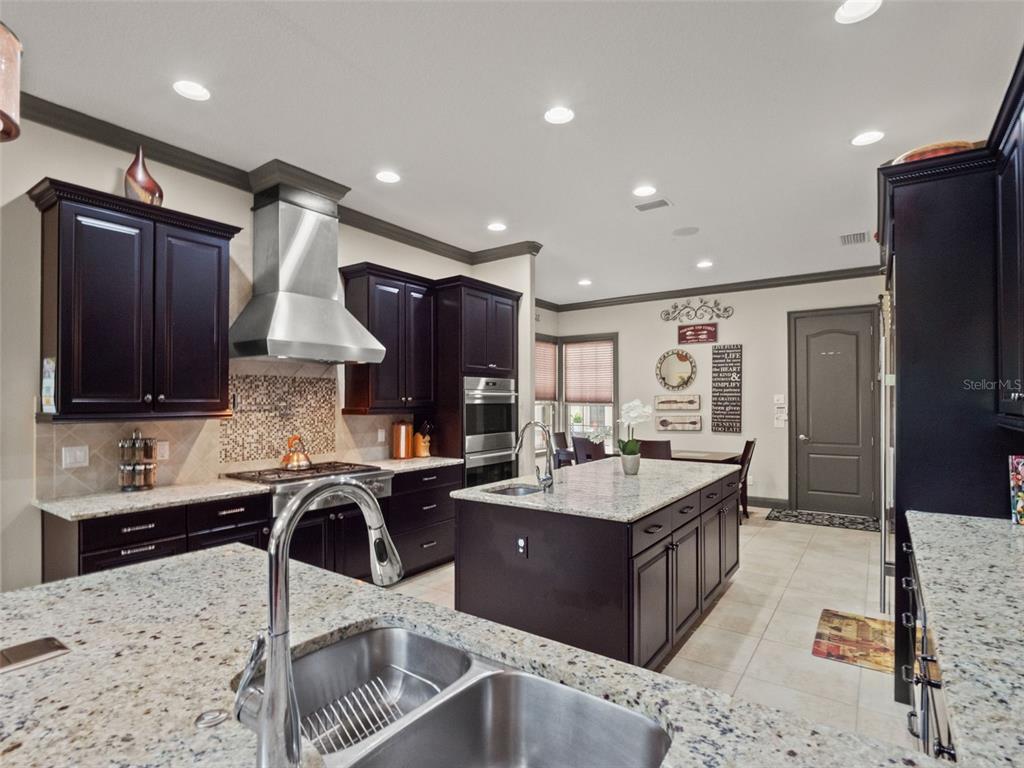 7361 BELLA FORESTA PLACE