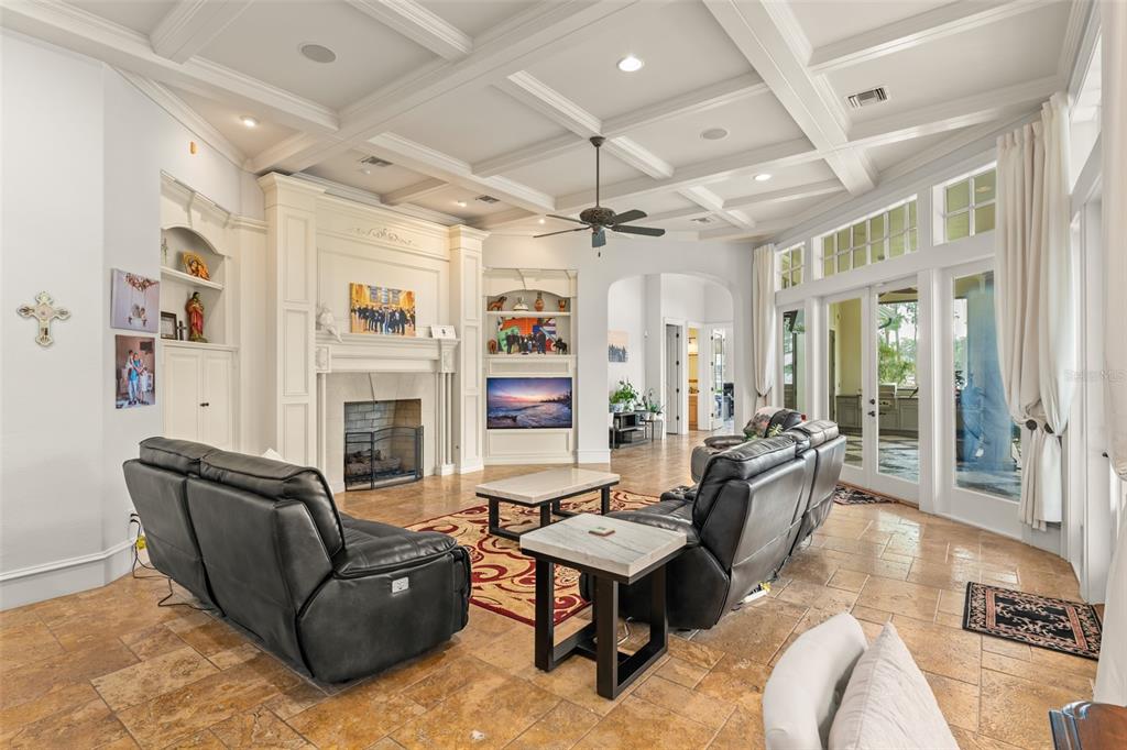 6055 LOUISE COVE DRIVE