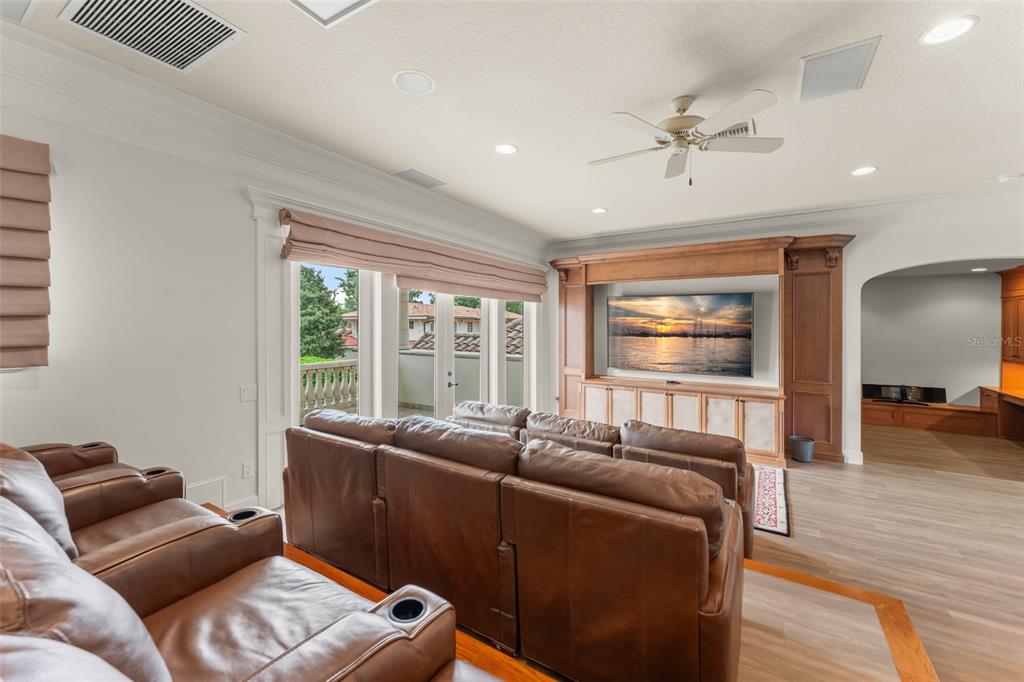 6055 LOUISE COVE DRIVE
