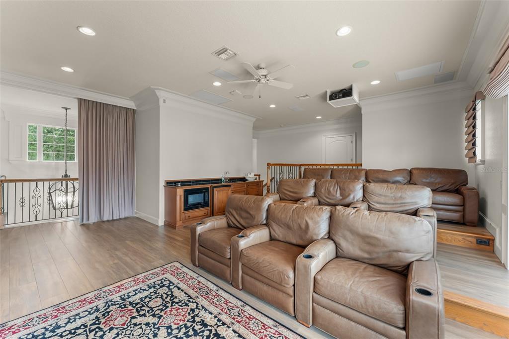 6055 LOUISE COVE DRIVE