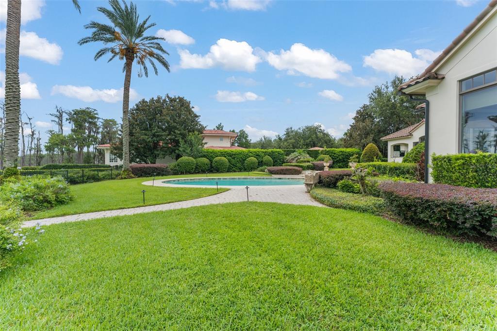 6055 LOUISE COVE DRIVE