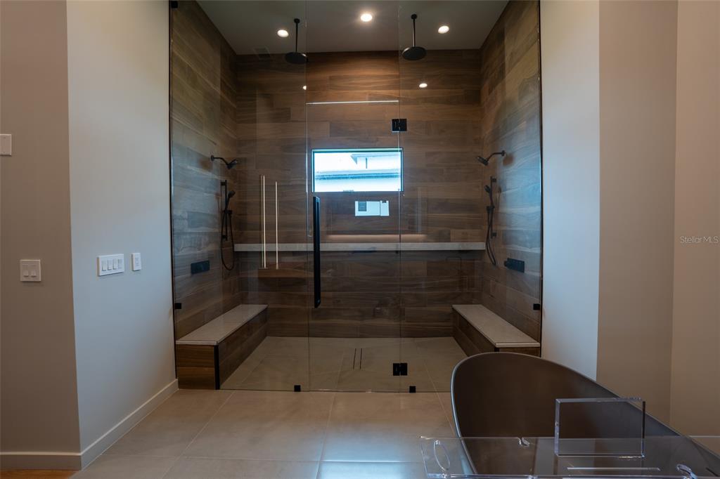 15125 PENDIO DRIVE